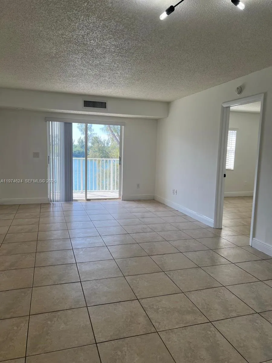 8240 Sw 210th St 220, Cutler Bay, Florida 33189, Cutler Bay, Florida 33189, 2 Bedrooms Bedrooms, ,2 BathroomsBathrooms,Residential,For Sale,8240 Sw 210th St 220, Cutler Bay, Florida 33189,A11974624