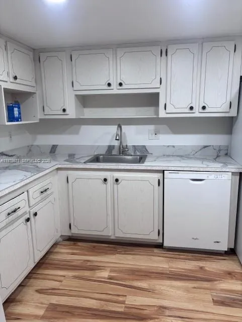 14211 N Kendall Dr 109e, Miami, Florida 33186, Miami, Florida 33186, 3 Bedrooms Bedrooms, ,2 BathroomsBathrooms,Residential Lease,For Rent,14211 N Kendall Dr 109e, Miami, Florida 33186,A11975671