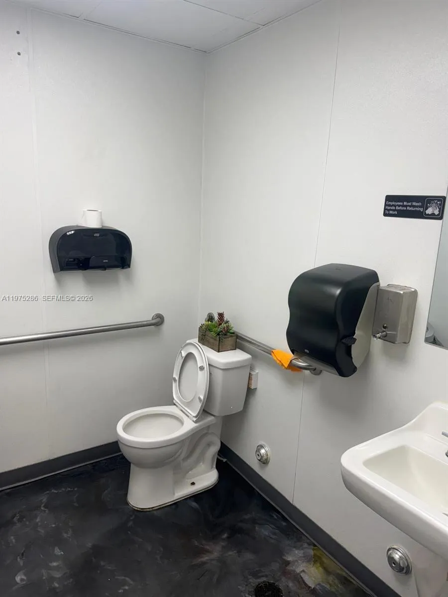 Confidential Nw 67th Ave, Hialeah, Florida 33015, Hialeah, Florida 33015, ,Business Opportunity,For Sale,Confidential Nw 67th Ave, Hialeah, Florida 33015,A11975286