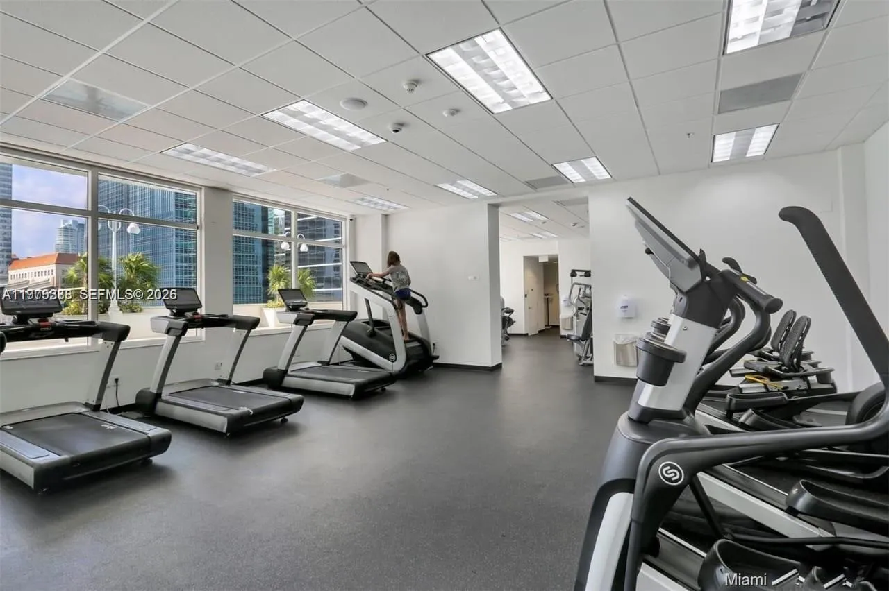 1200 Brickell Bay Dr 1808, Miami, Florida 33131, Miami, Florida 33131, 1 Bedroom Bedrooms, ,1 BathroomBathrooms,Residential Lease,For Rent,1200 Brickell Bay Dr 1808, Miami, Florida 33131,A11975388