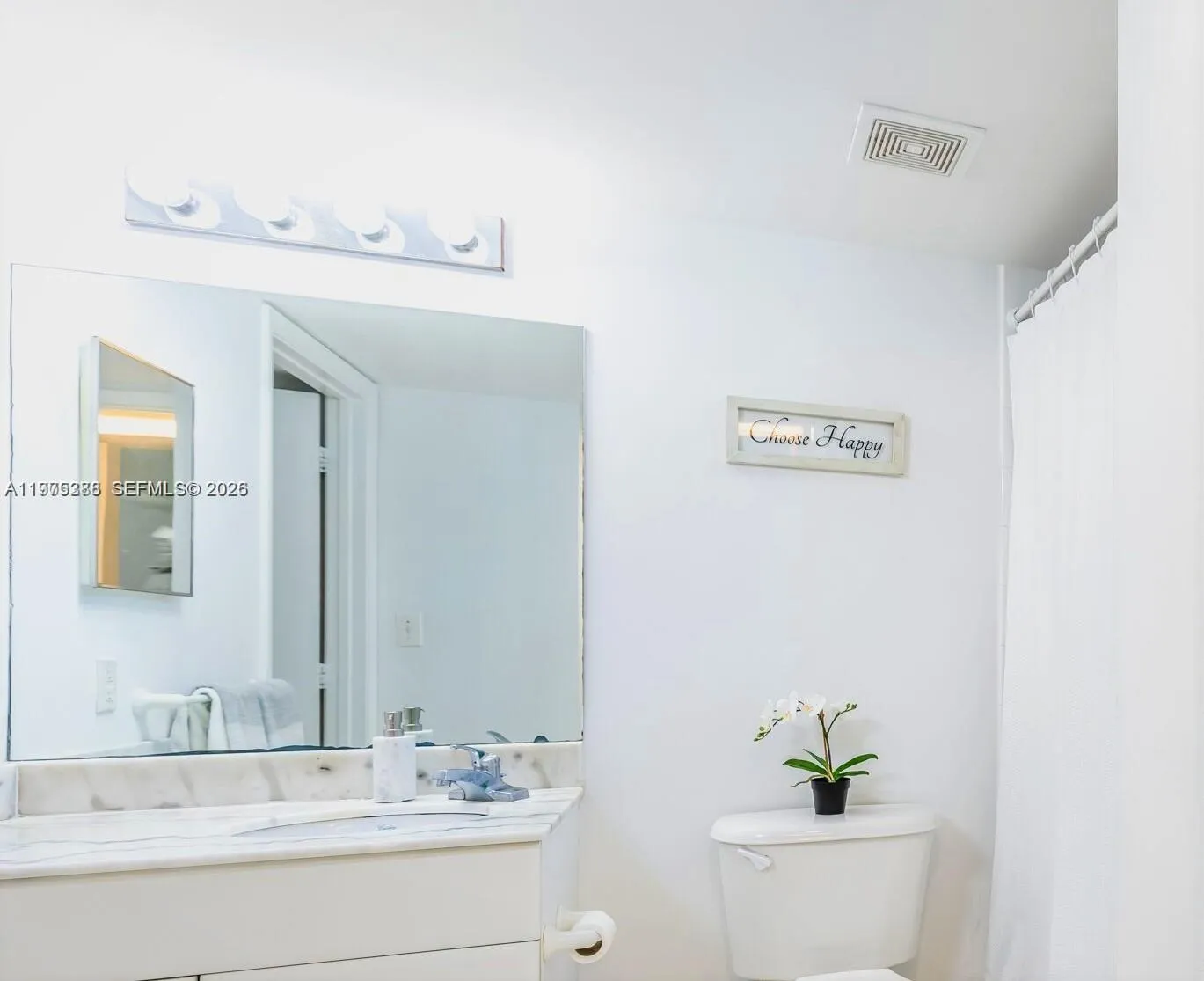 1200 Brickell Bay Dr 1808, Miami, Florida 33131, Miami, Florida 33131, 1 Bedroom Bedrooms, ,1 BathroomBathrooms,Residential Lease,For Rent,1200 Brickell Bay Dr 1808, Miami, Florida 33131,A11975388