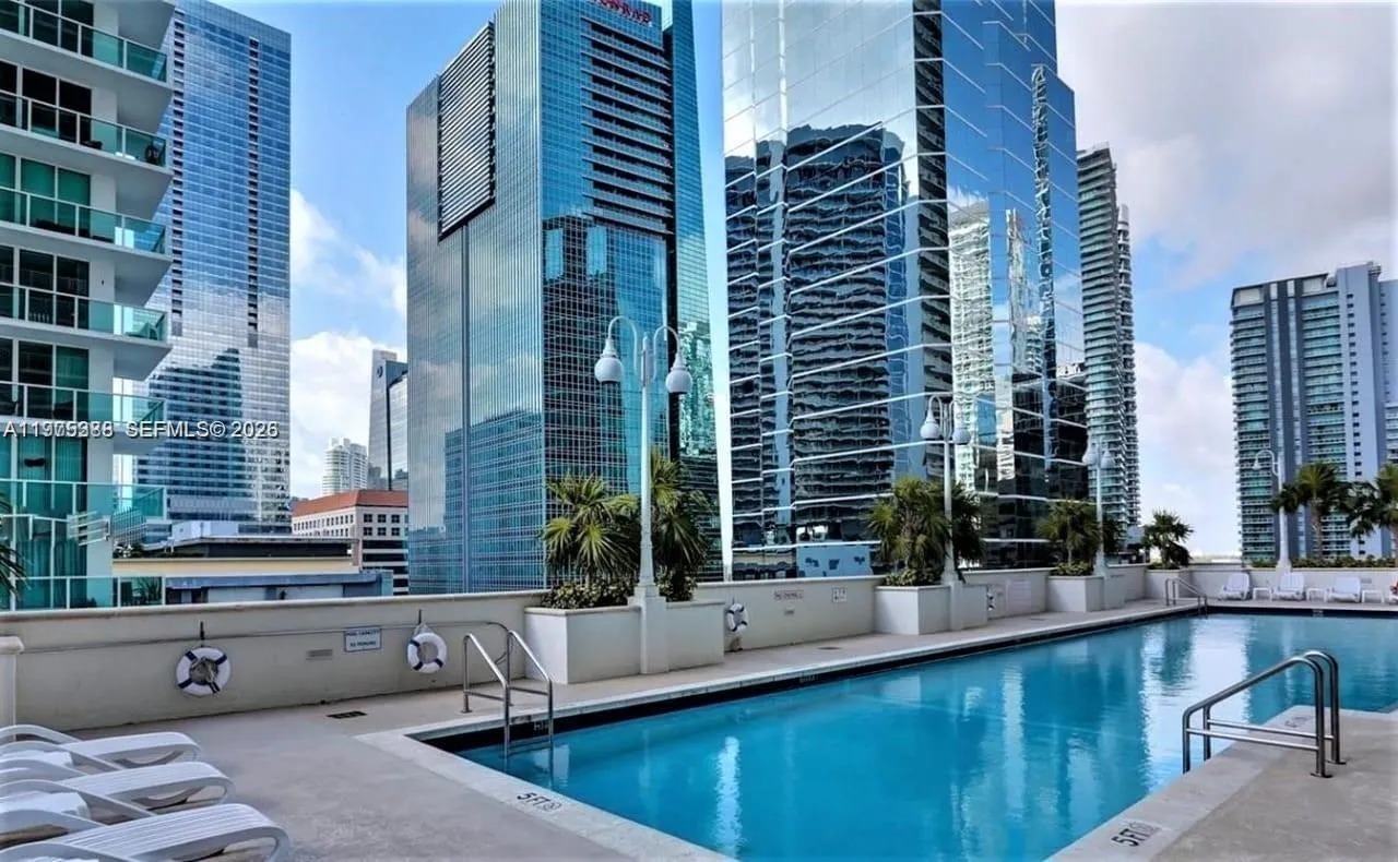 1200 Brickell Bay Dr 1808, Miami, Florida 33131, Miami, Florida 33131, 1 Bedroom Bedrooms, ,1 BathroomBathrooms,Residential Lease,For Rent,1200 Brickell Bay Dr 1808, Miami, Florida 33131,A11975388