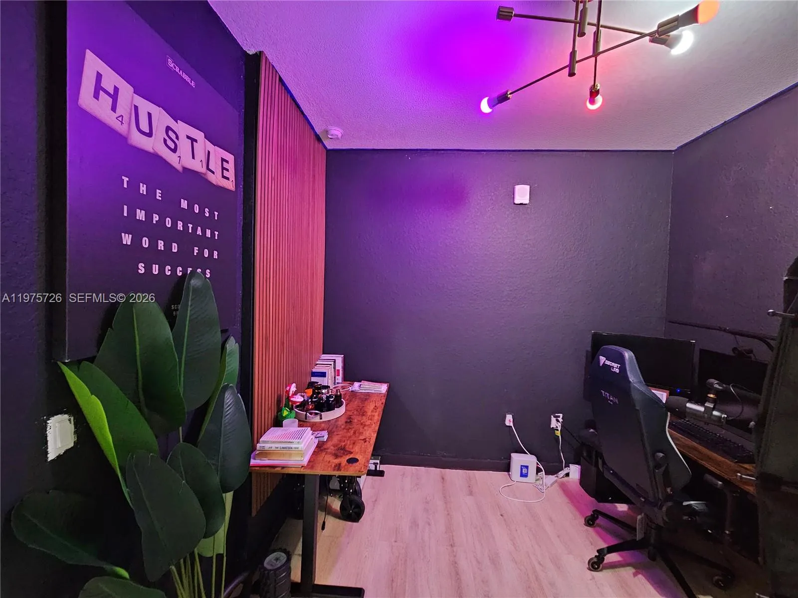 Bedroom 2 - Office