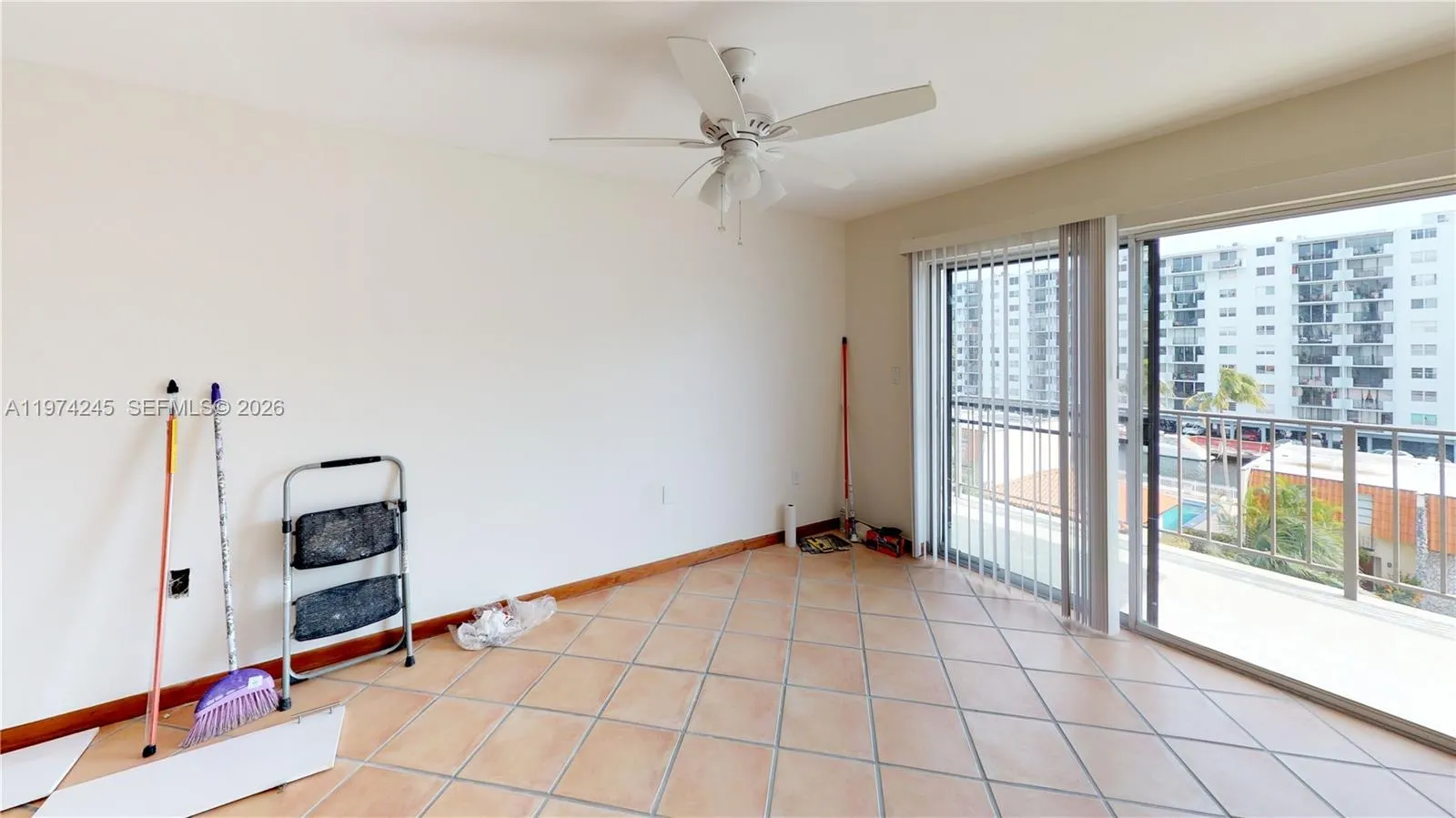 3665 Ne 167 Street 501, North Miami Beach, Florida, North Miami Beach, Florida 33160, 1 Bedroom Bedrooms, 4 Rooms Rooms,1 BathroomBathrooms,Residential,For Sale,3665 Ne 167 Street 501, North Miami Beach, Florida,A11974245