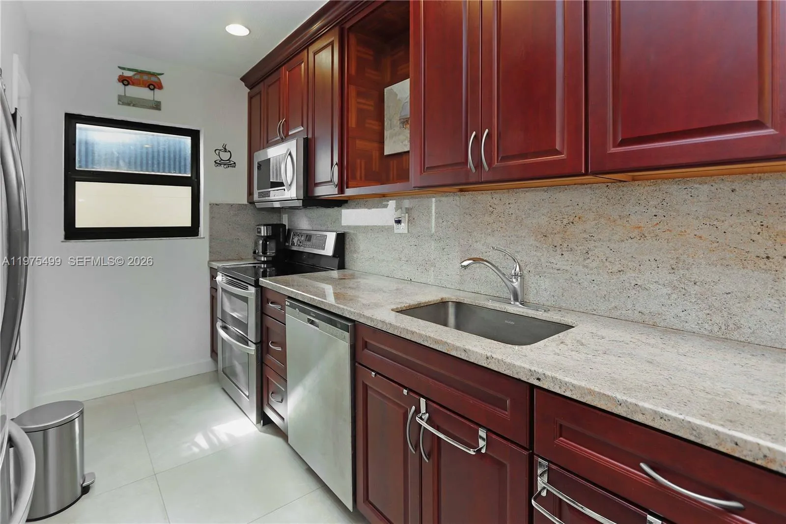 302 New Hampshire St 3ab, Hollywood, Florida 33019, Hollywood, Florida 33019, ,1 BathroomBathrooms,Residential,For Sale,302 New Hampshire St 3ab, Hollywood, Florida 33019,A11975499