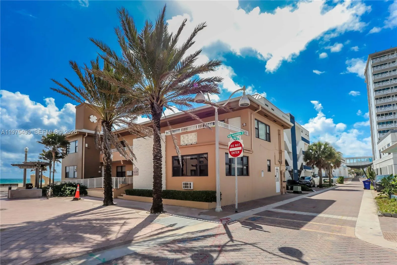 302 New Hampshire St 3ab, Hollywood, Florida 33019, Hollywood, Florida 33019, ,1 BathroomBathrooms,Residential,For Sale,302 New Hampshire St 3ab, Hollywood, Florida 33019,A11975499