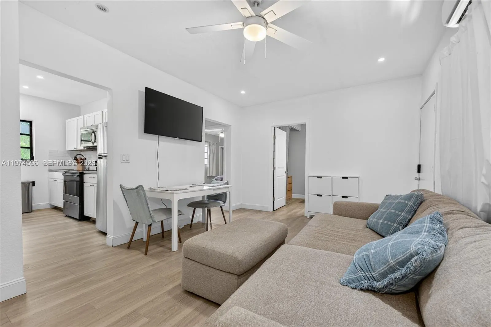 7845 Ne Bayshore Ct 16, Miami, Florida 33138, Miami, Florida 33138, 1 Bedroom Bedrooms, ,1 BathroomBathrooms,Residential,For Sale,7845 Ne Bayshore Ct 16, Miami, Florida 33138,A11974596