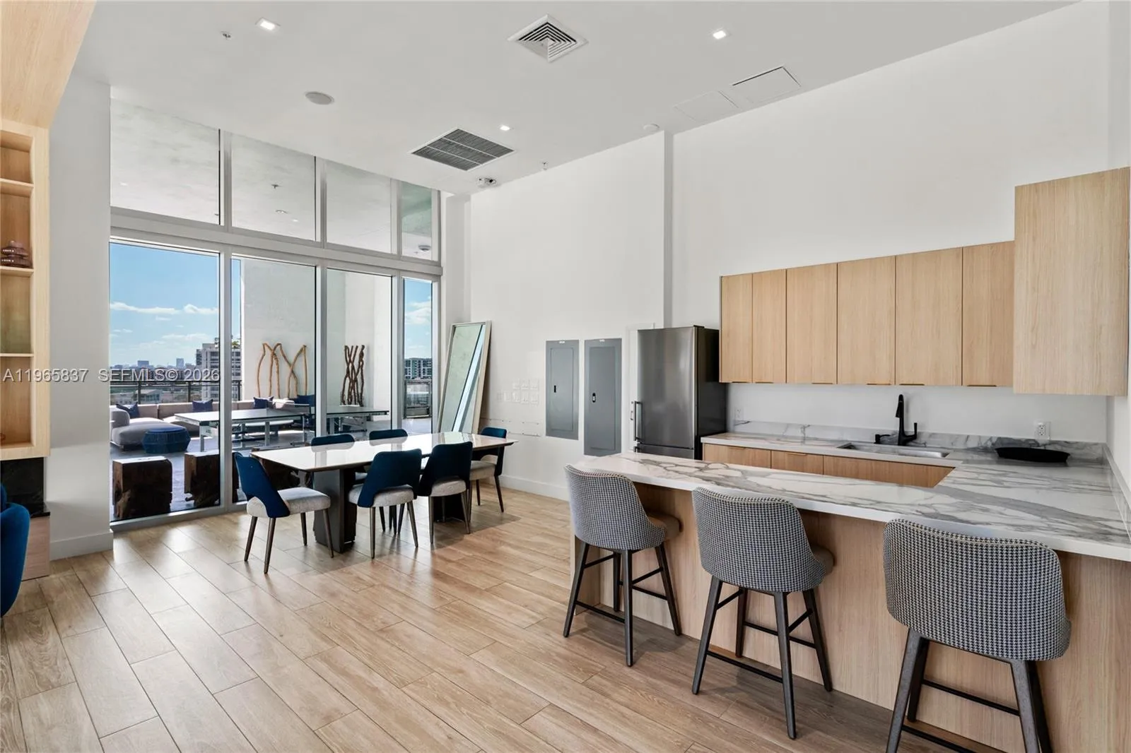 90 Sw 3rd St 2706, Miami, Florida 33130, Miami, Florida 33130, 2 Bedrooms Bedrooms, ,2 BathroomsBathrooms,Residential,For Sale,90 Sw 3rd St 2706, Miami, Florida 33130,A11965837