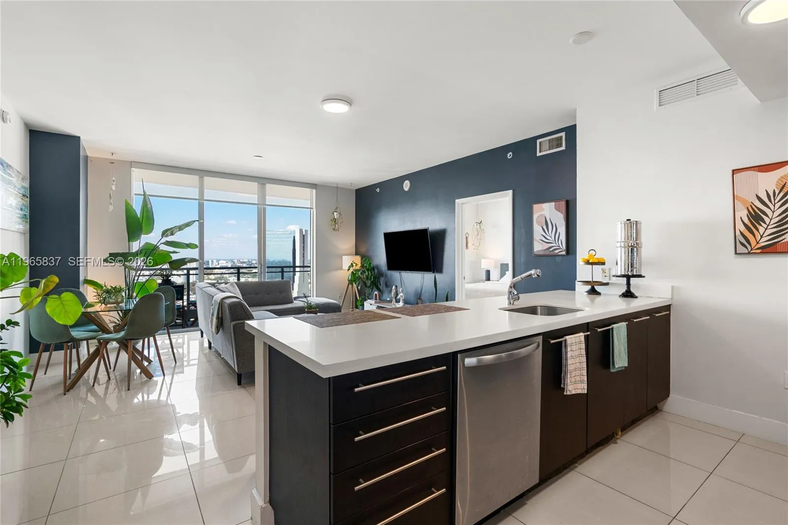 90 Sw 3rd St 2706, Miami, Florida 33130, Miami, Florida 33130, 2 Bedrooms Bedrooms, ,2 BathroomsBathrooms,Residential,For Sale,90 Sw 3rd St 2706, Miami, Florida 33130,A11965837
