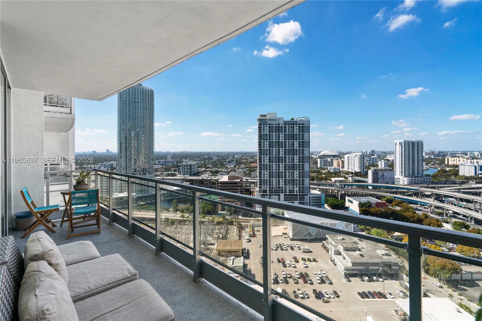 90 Sw 3rd St 2706, Miami, Florida 33130, Miami, Florida 33130, 2 Bedrooms Bedrooms, ,2 BathroomsBathrooms,Residential,For Sale,90 Sw 3rd St 2706, Miami, Florida 33130,A11965837