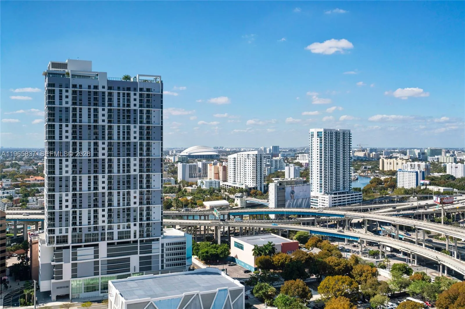 90 Sw 3rd St 2706, Miami, Florida 33130, Miami, Florida 33130, 2 Bedrooms Bedrooms, ,2 BathroomsBathrooms,Residential,For Sale,90 Sw 3rd St 2706, Miami, Florida 33130,A11965837