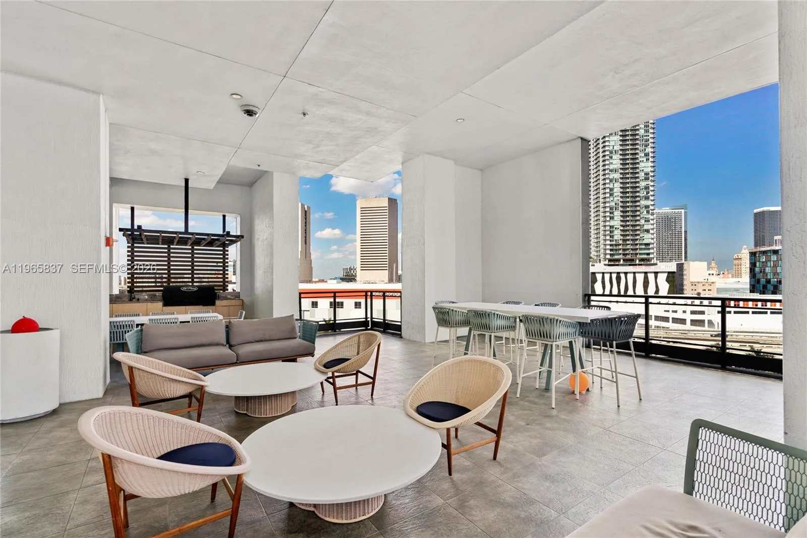 90 Sw 3rd St 2706, Miami, Florida 33130, Miami, Florida 33130, 2 Bedrooms Bedrooms, ,2 BathroomsBathrooms,Residential,For Sale,90 Sw 3rd St 2706, Miami, Florida 33130,A11965837