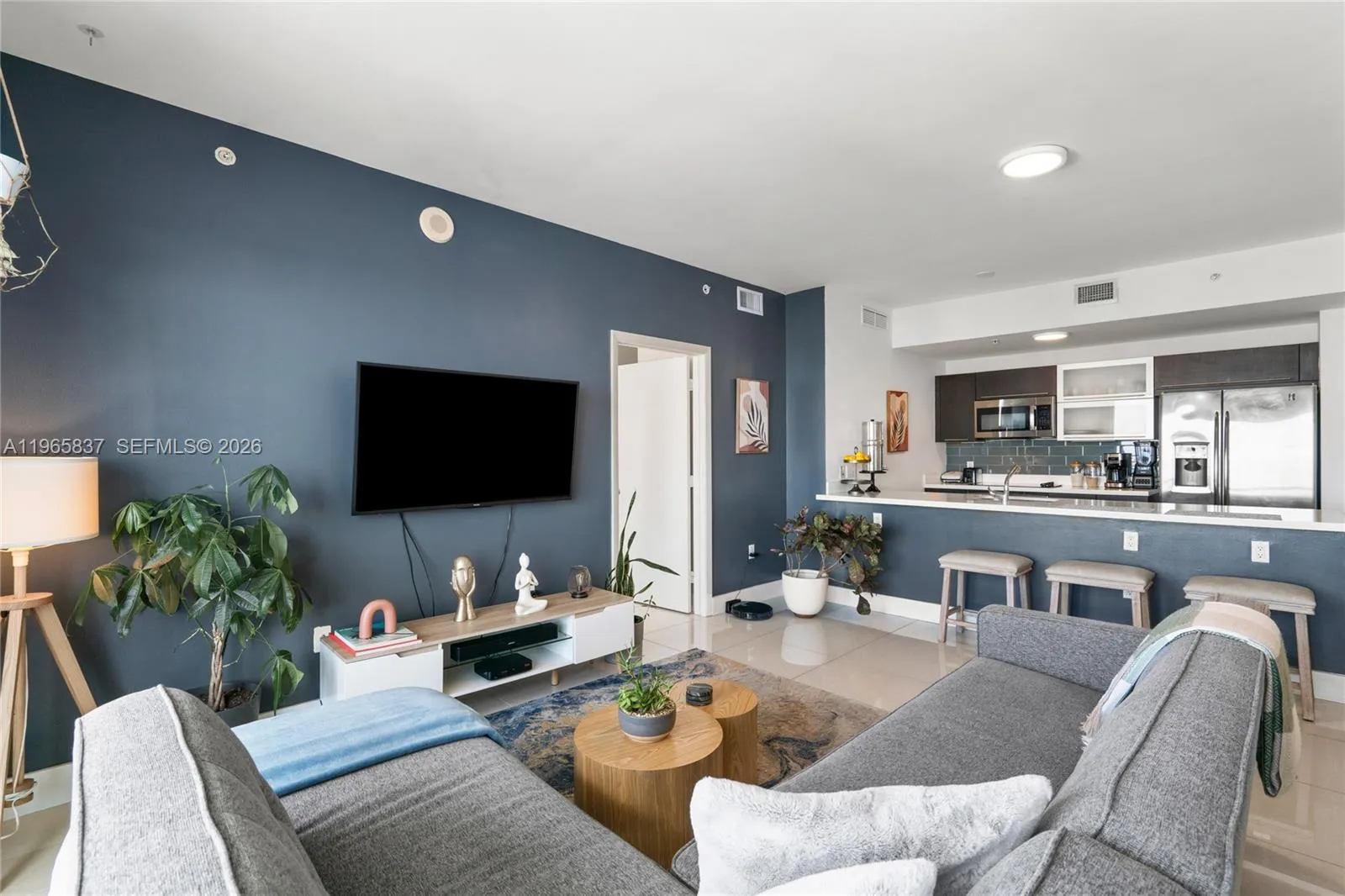 90 Sw 3rd St 2706, Miami, Florida 33130, Miami, Florida 33130, 2 Bedrooms Bedrooms, ,2 BathroomsBathrooms,Residential,For Sale,90 Sw 3rd St 2706, Miami, Florida 33130,A11965837