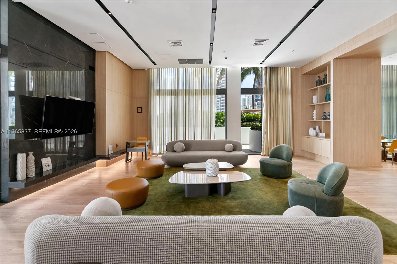 90 Sw 3rd St 2706, Miami, Florida 33130, Miami, Florida 33130, 2 Bedrooms Bedrooms, ,2 BathroomsBathrooms,Residential,For Sale,90 Sw 3rd St 2706, Miami, Florida 33130,A11965837