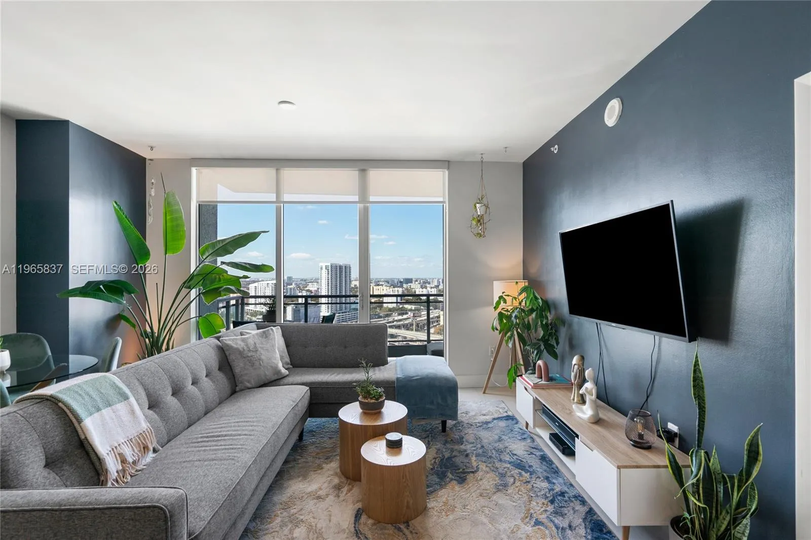90 Sw 3rd St 2706, Miami, Florida 33130, Miami, Florida 33130, 2 Bedrooms Bedrooms, ,2 BathroomsBathrooms,Residential,For Sale,90 Sw 3rd St 2706, Miami, Florida 33130,A11965837