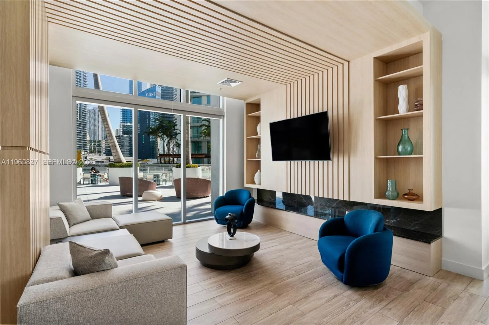 90 Sw 3rd St 2706, Miami, Florida 33130, Miami, Florida 33130, 2 Bedrooms Bedrooms, ,2 BathroomsBathrooms,Residential,For Sale,90 Sw 3rd St 2706, Miami, Florida 33130,A11965837