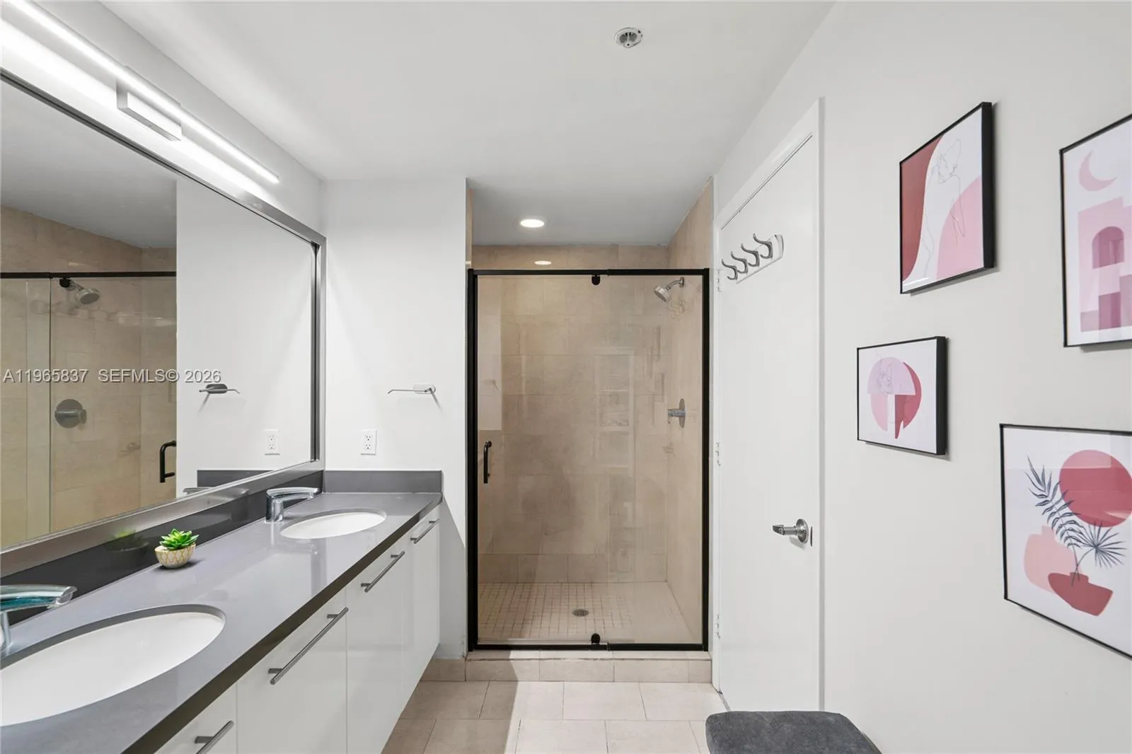 90 Sw 3rd St 2706, Miami, Florida 33130, Miami, Florida 33130, 2 Bedrooms Bedrooms, ,2 BathroomsBathrooms,Residential,For Sale,90 Sw 3rd St 2706, Miami, Florida 33130,A11965837