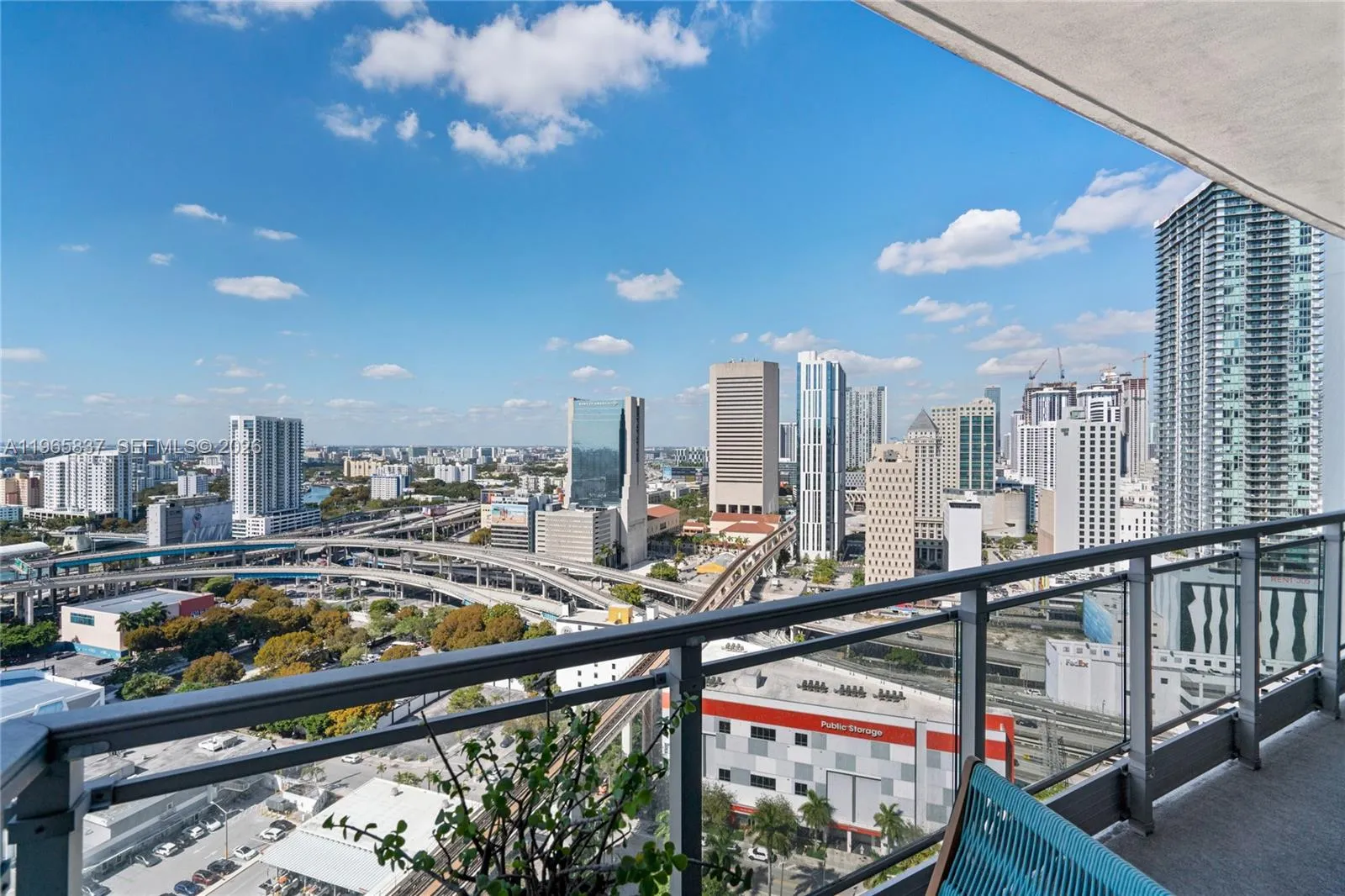 90 Sw 3rd St 2706, Miami, Florida 33130, Miami, Florida 33130, 2 Bedrooms Bedrooms, ,2 BathroomsBathrooms,Residential,For Sale,90 Sw 3rd St 2706, Miami, Florida 33130,A11965837
