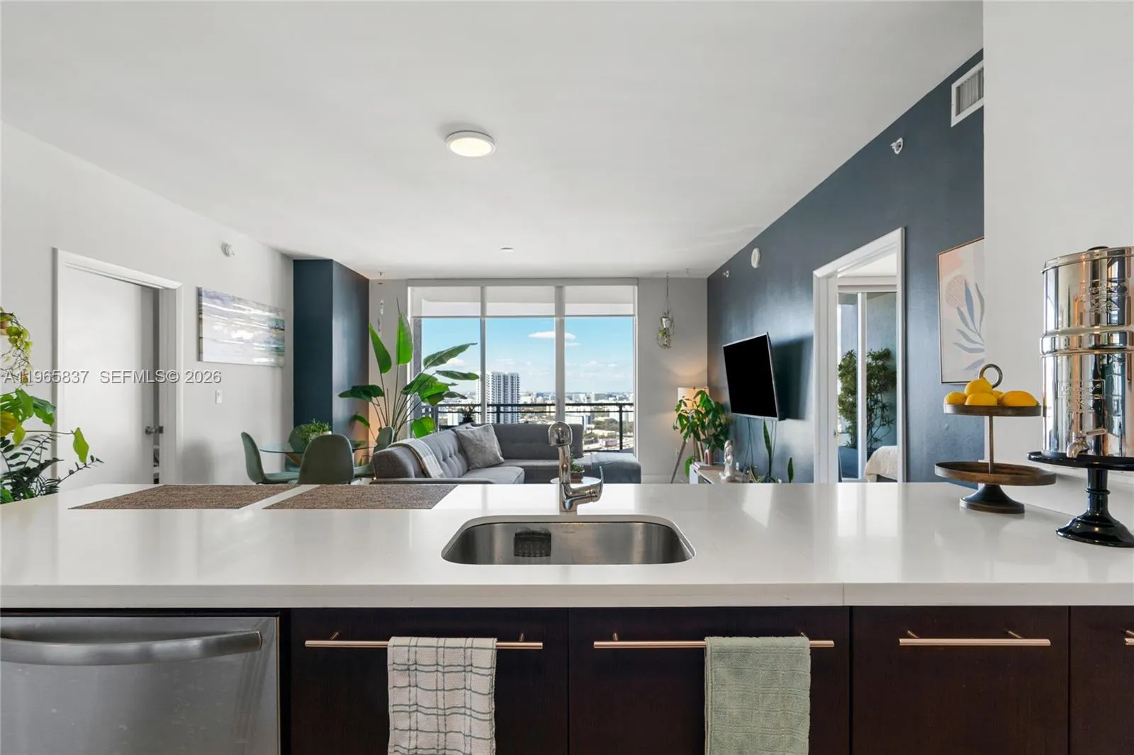 90 Sw 3rd St 2706, Miami, Florida 33130, Miami, Florida 33130, 2 Bedrooms Bedrooms, ,2 BathroomsBathrooms,Residential,For Sale,90 Sw 3rd St 2706, Miami, Florida 33130,A11965837