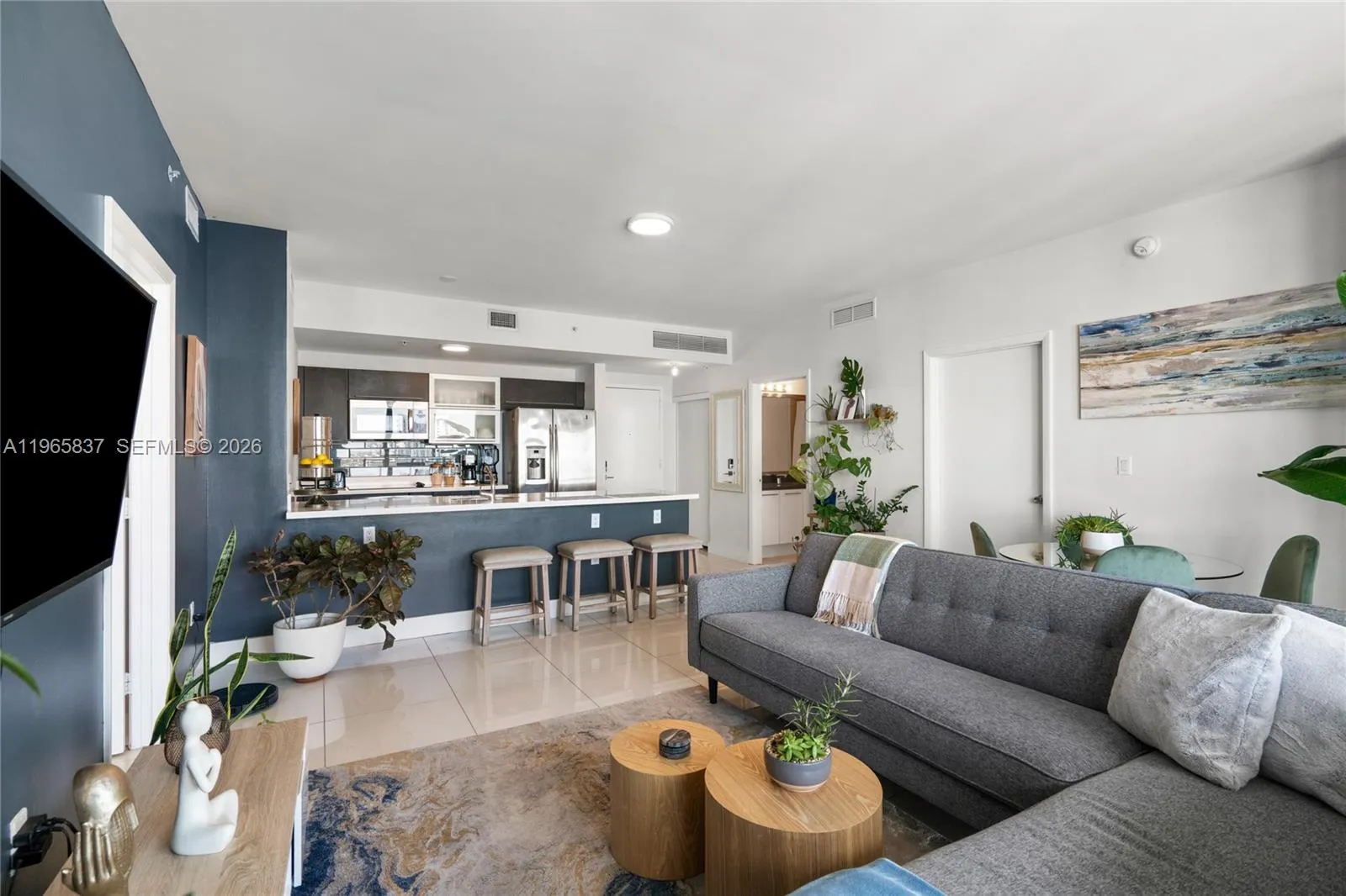 90 Sw 3rd St 2706, Miami, Florida 33130, Miami, Florida 33130, 2 Bedrooms Bedrooms, ,2 BathroomsBathrooms,Residential,For Sale,90 Sw 3rd St 2706, Miami, Florida 33130,A11965837