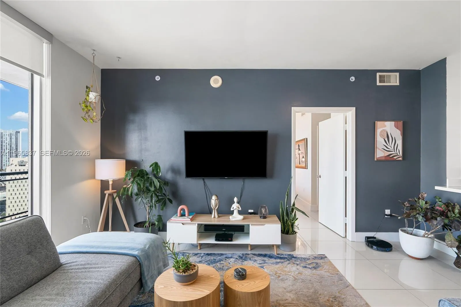 90 Sw 3rd St 2706, Miami, Florida 33130, Miami, Florida 33130, 2 Bedrooms Bedrooms, ,2 BathroomsBathrooms,Residential,For Sale,90 Sw 3rd St 2706, Miami, Florida 33130,A11965837