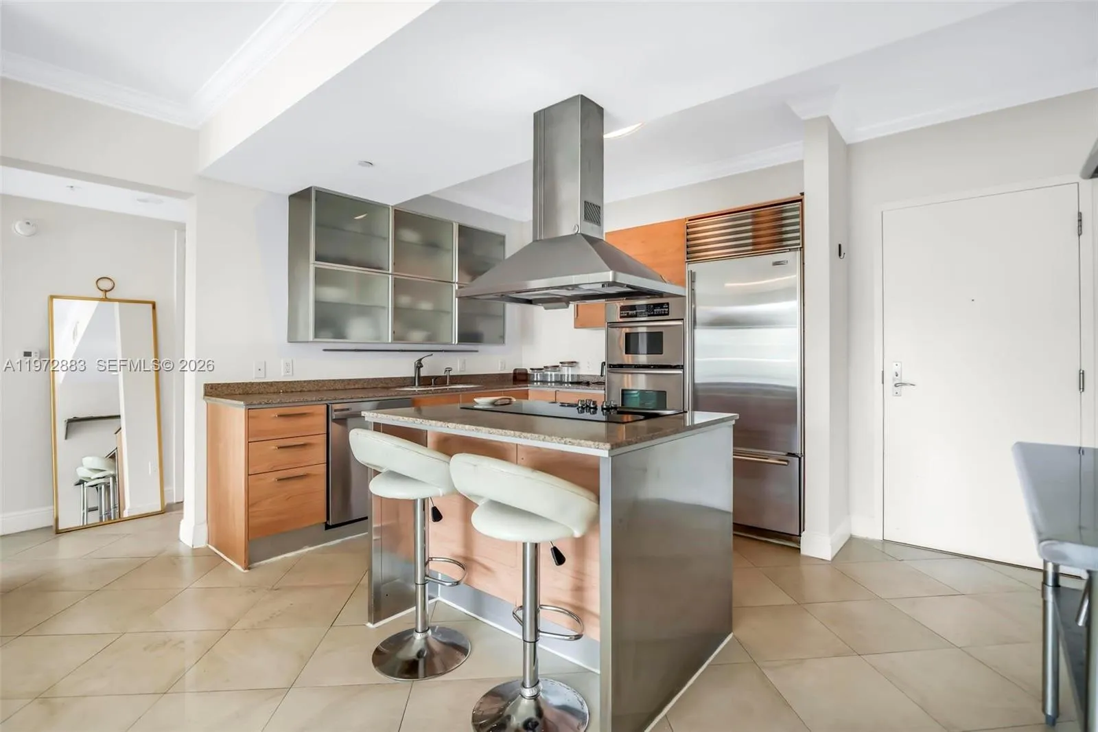 Miami, Florida 33131, 2 Bedrooms Bedrooms, ,2 BathroomsBathrooms,Residential Lease,For Rent,A11972883