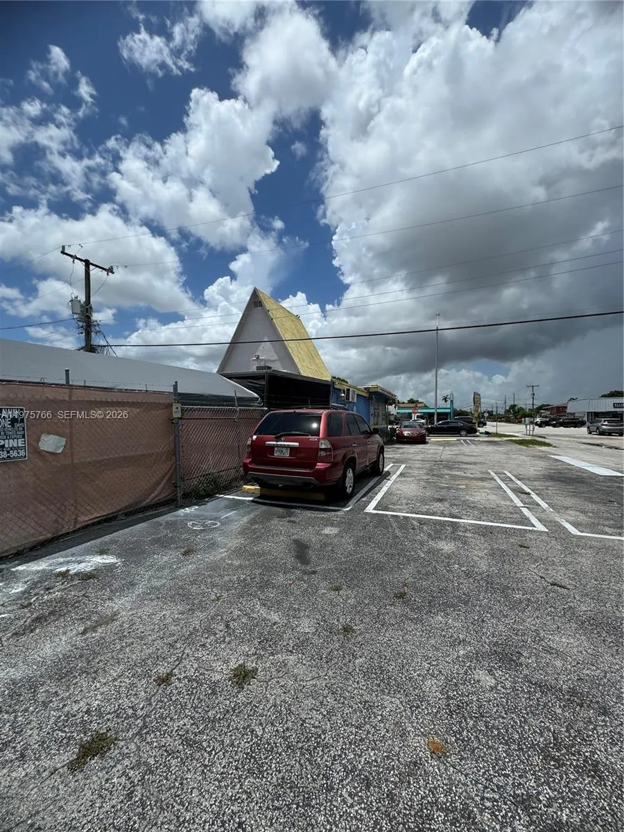 Miami, Florida 33165, ,Commercial Lease,For Rent,A11975766