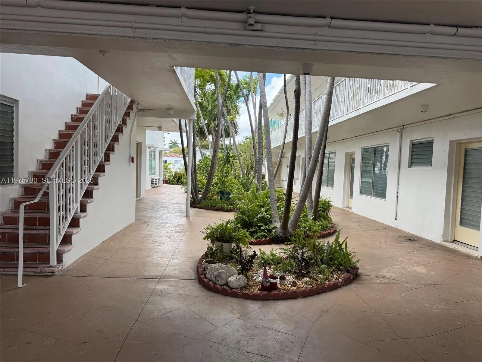 8420 Byron Ave 5, Miami Beach, Florida 33141, Miami Beach, Florida 33141, 1 Bedroom Bedrooms, ,1 BathroomBathrooms,Residential Lease,For Rent,8420 Byron Ave 5, Miami Beach, Florida 33141,A11975730