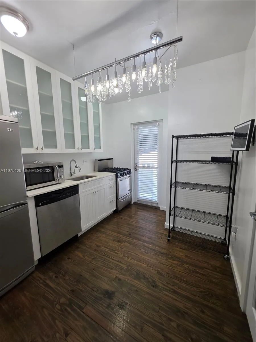 1616 Euclid Ave 12, Miami Beach, Florida 33139, Miami Beach, Florida 33139, ,1 BathroomBathrooms,Residential Lease,For Rent,1616 Euclid Ave 12, Miami Beach, Florida 33139,A11975120