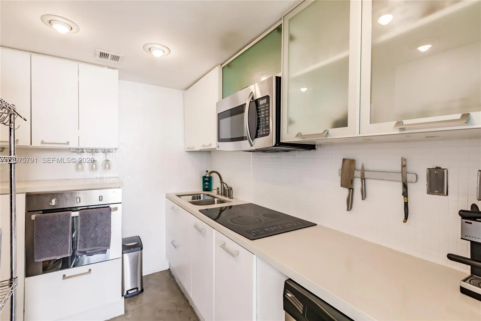 1000 West Ave Ph11, Miami Beach, Florida 33139, Miami Beach, Florida 33139, 2 Bedrooms Bedrooms, ,2 BathroomsBathrooms,Residential Lease,For Rent,1000 West Ave Ph11, Miami Beach, Florida 33139,A11975791