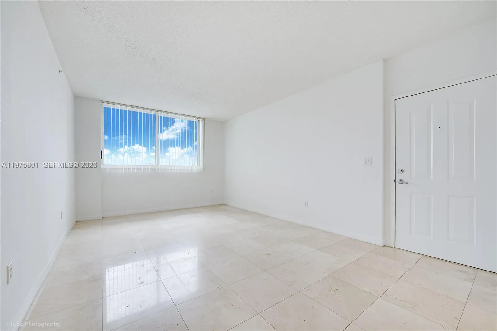 5099 Nw 7th St Ts-01, Miami, Florida 33126, Miami, Florida 33126, 2 Bedrooms Bedrooms, ,2 BathroomsBathrooms,Residential Lease,For Rent,5099 Nw 7th St Ts-01, Miami, Florida 33126,A11975801