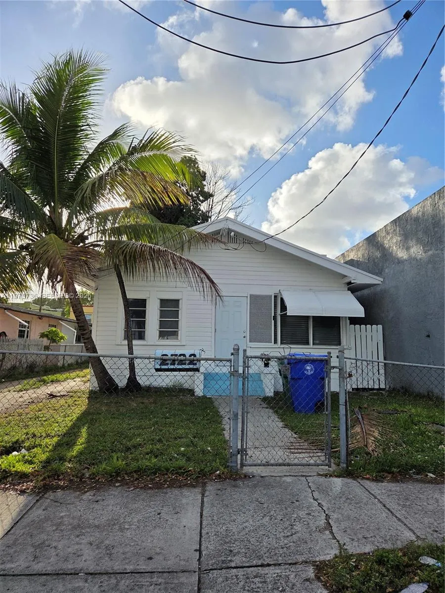 2722 Nw 23rd Ave, Miami, Florida 33142, Miami, Florida 33142, 2 Bedrooms Bedrooms, ,2 BathroomsBathrooms,Residential,For Sale,2722 Nw 23rd Ave, Miami, Florida 33142,A11975736