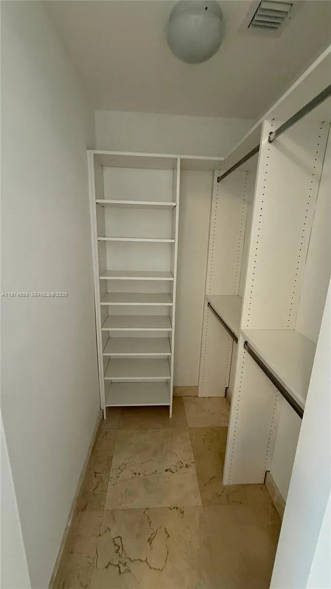 Ensuite walk in closet