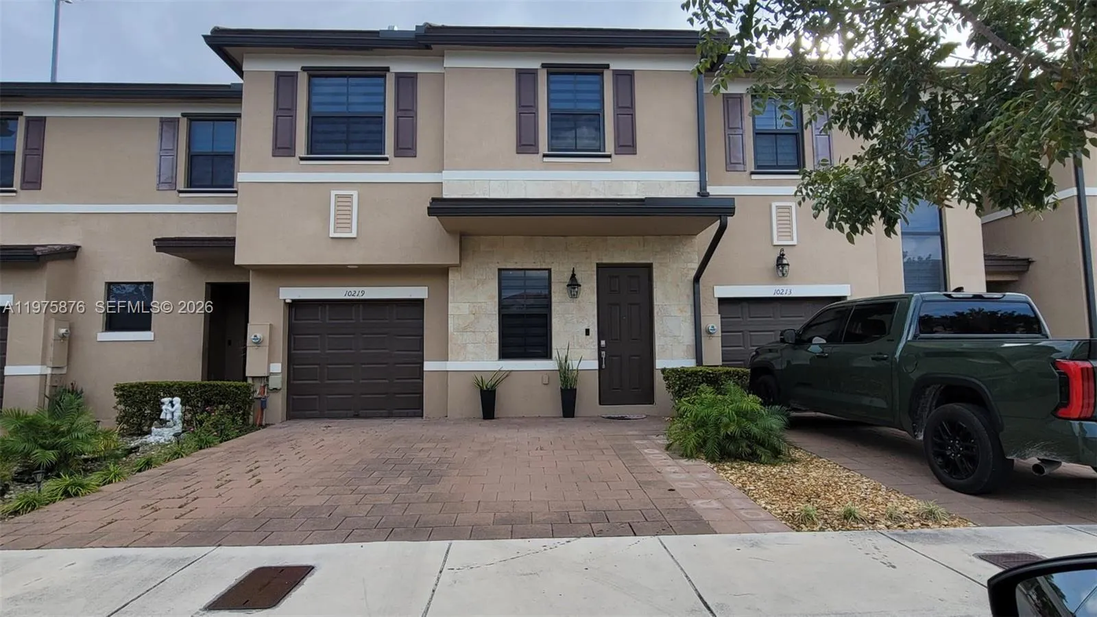 10219 W 32nd Ln, Hialeah, Florida 33018, Hialeah, Florida 33018, 5 Bedrooms Bedrooms, ,3 BathroomsBathrooms,Residential,For Sale,10219 W 32nd Ln, Hialeah, Florida 33018,A11975876