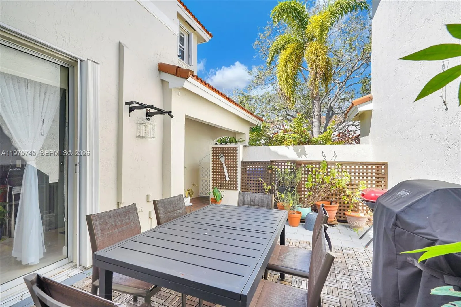 1425 Weeping Willow Way, Hollywood, Florida 33019, Hollywood, Florida 33019, 3 Bedrooms Bedrooms, ,2 BathroomsBathrooms,Residential,For Sale,1425 Weeping Willow Way, Hollywood, Florida 33019,A11975745