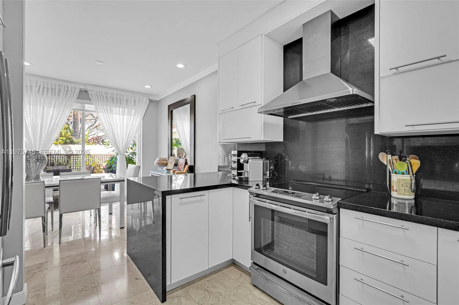 1425 Weeping Willow Way, Hollywood, Florida 33019, Hollywood, Florida 33019, 3 Bedrooms Bedrooms, ,2 BathroomsBathrooms,Residential,For Sale,1425 Weeping Willow Way, Hollywood, Florida 33019,A11975745