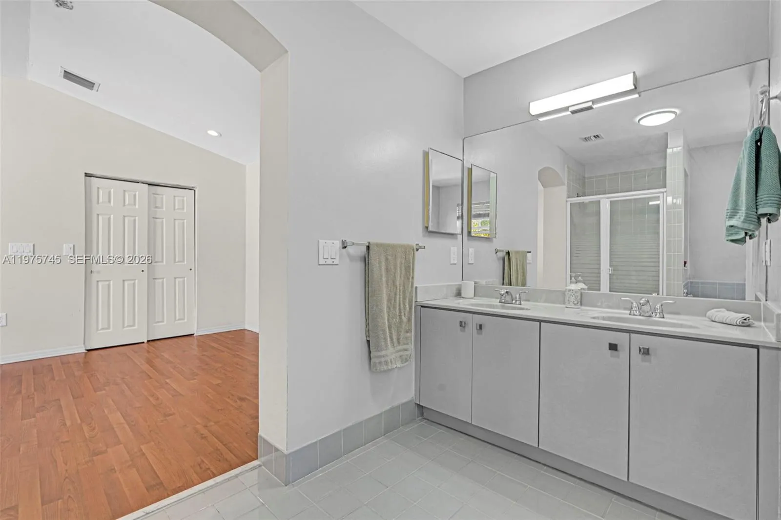 1425 Weeping Willow Way, Hollywood, Florida 33019, Hollywood, Florida 33019, 3 Bedrooms Bedrooms, ,2 BathroomsBathrooms,Residential,For Sale,1425 Weeping Willow Way, Hollywood, Florida 33019,A11975745