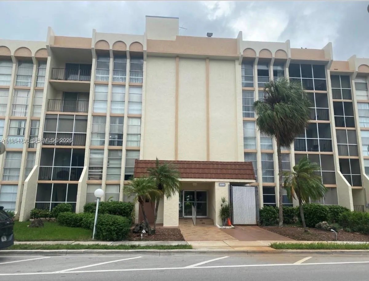 2000 Atlantic Shores Blvd 209, Hallandale Beach, F, Hallandale Beach, Florida 33009, 2 Bedrooms Bedrooms, ,1 BathroomBathrooms,Residential Lease,For Rent,2000 Atlantic Shores Blvd 209, Hallandale Beach, F,A11964798