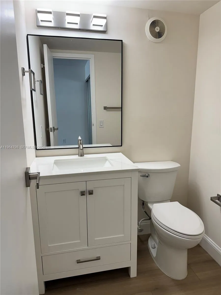 2000 Atlantic Shores Blvd 209, Hallandale Beach, F, Hallandale Beach, Florida 33009, 2 Bedrooms Bedrooms, ,1 BathroomBathrooms,Residential Lease,For Rent,2000 Atlantic Shores Blvd 209, Hallandale Beach, F,A11964798