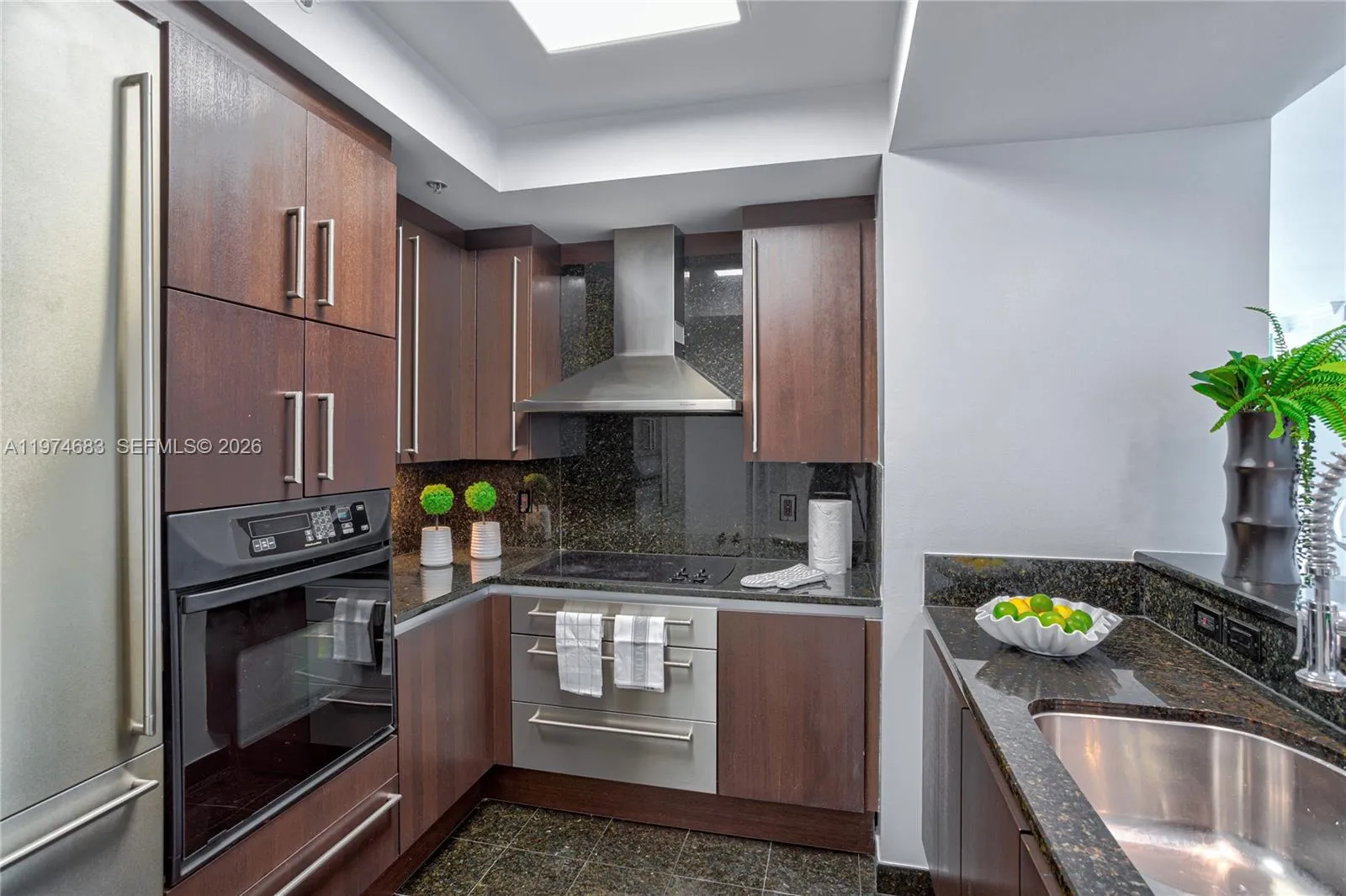 3400 Sw 27th Ave 906, Miami, Florida 33133, Miami, Florida 33133, 2 Bedrooms Bedrooms, ,2 BathroomsBathrooms,Residential,For Sale,3400 Sw 27th Ave 906, Miami, Florida 33133,A11974683