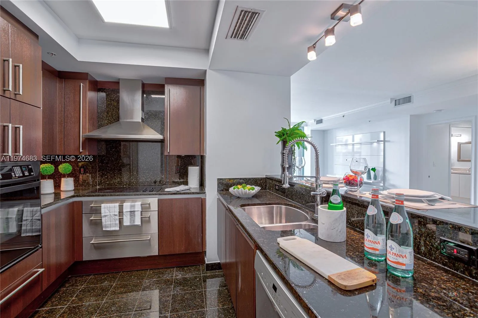 3400 Sw 27th Ave 906, Miami, Florida 33133, Miami, Florida 33133, 2 Bedrooms Bedrooms, ,2 BathroomsBathrooms,Residential,For Sale,3400 Sw 27th Ave 906, Miami, Florida 33133,A11974683