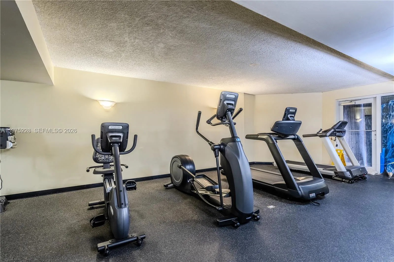 6767 Collins Ave 706, Miami Beach, Florida 33141, Miami Beach, Florida 33141, 2 Bedrooms Bedrooms, ,2 BathroomsBathrooms,Residential,For Sale,6767 Collins Ave 706, Miami Beach, Florida 33141,A11975228