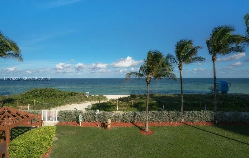 6767 Collins Ave 706, Miami Beach, Florida 33141, Miami Beach, Florida 33141, 2 Bedrooms Bedrooms, ,2 BathroomsBathrooms,Residential,For Sale,6767 Collins Ave 706, Miami Beach, Florida 33141,A11975228