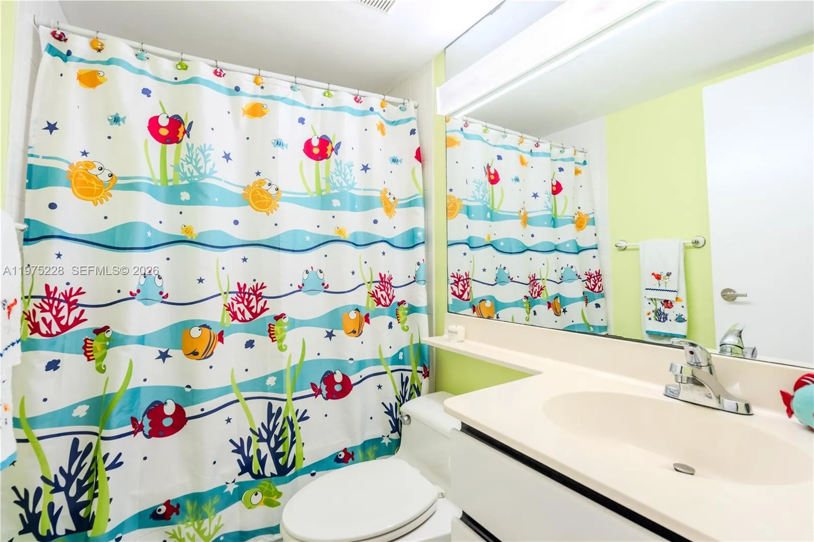6767 Collins Ave 706, Miami Beach, Florida 33141, Miami Beach, Florida 33141, 2 Bedrooms Bedrooms, ,2 BathroomsBathrooms,Residential,For Sale,6767 Collins Ave 706, Miami Beach, Florida 33141,A11975228