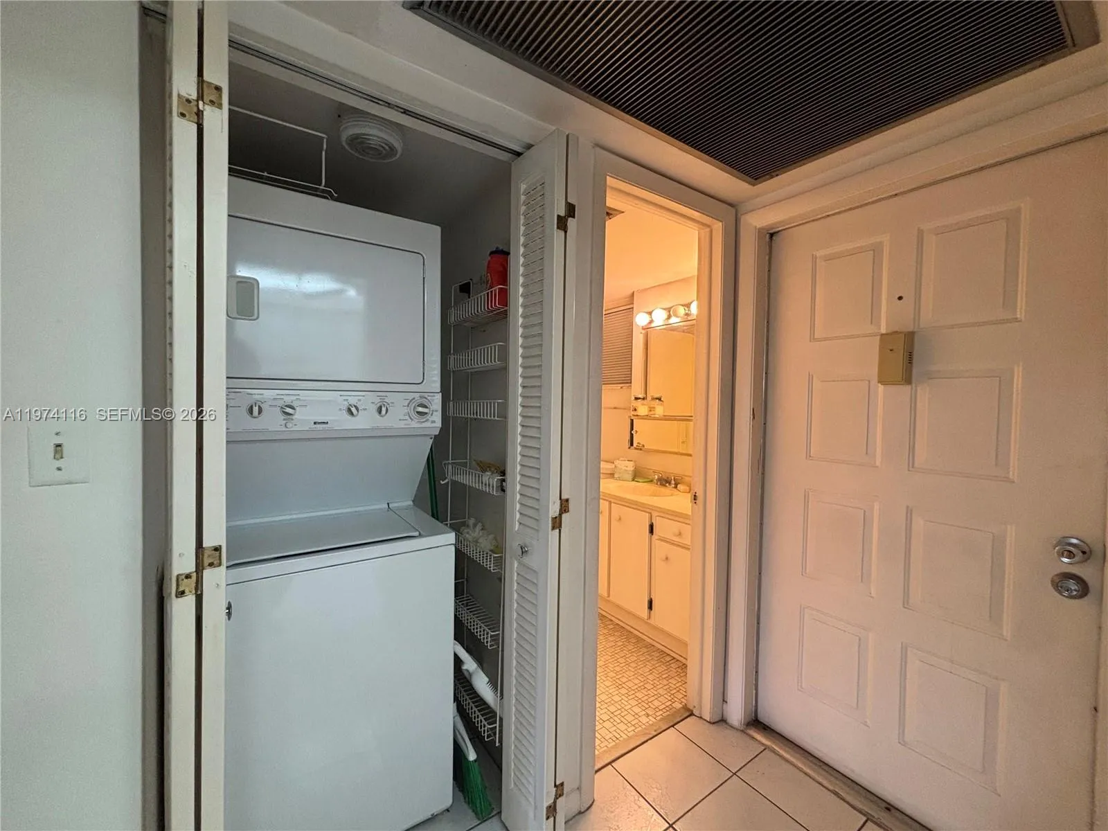 1100 Colony Point Cir 316, Pembroke Pines, Florida, Pembroke Pines, Florida 33026, 1 Bedroom Bedrooms, ,1 BathroomBathrooms,Residential,For Sale,1100 Colony Point Cir 316, Pembroke Pines, Florida,A11974116