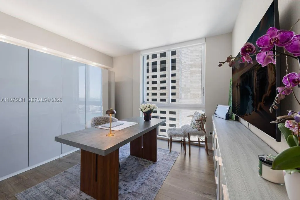 335 S Biscayne Blvd 3012, Miami, Florida 33131, Miami, Florida 33131, 3 Bedrooms Bedrooms, ,2 BathroomsBathrooms,Residential,For Sale,335 S Biscayne Blvd 3012, Miami, Florida 33131,A11975681