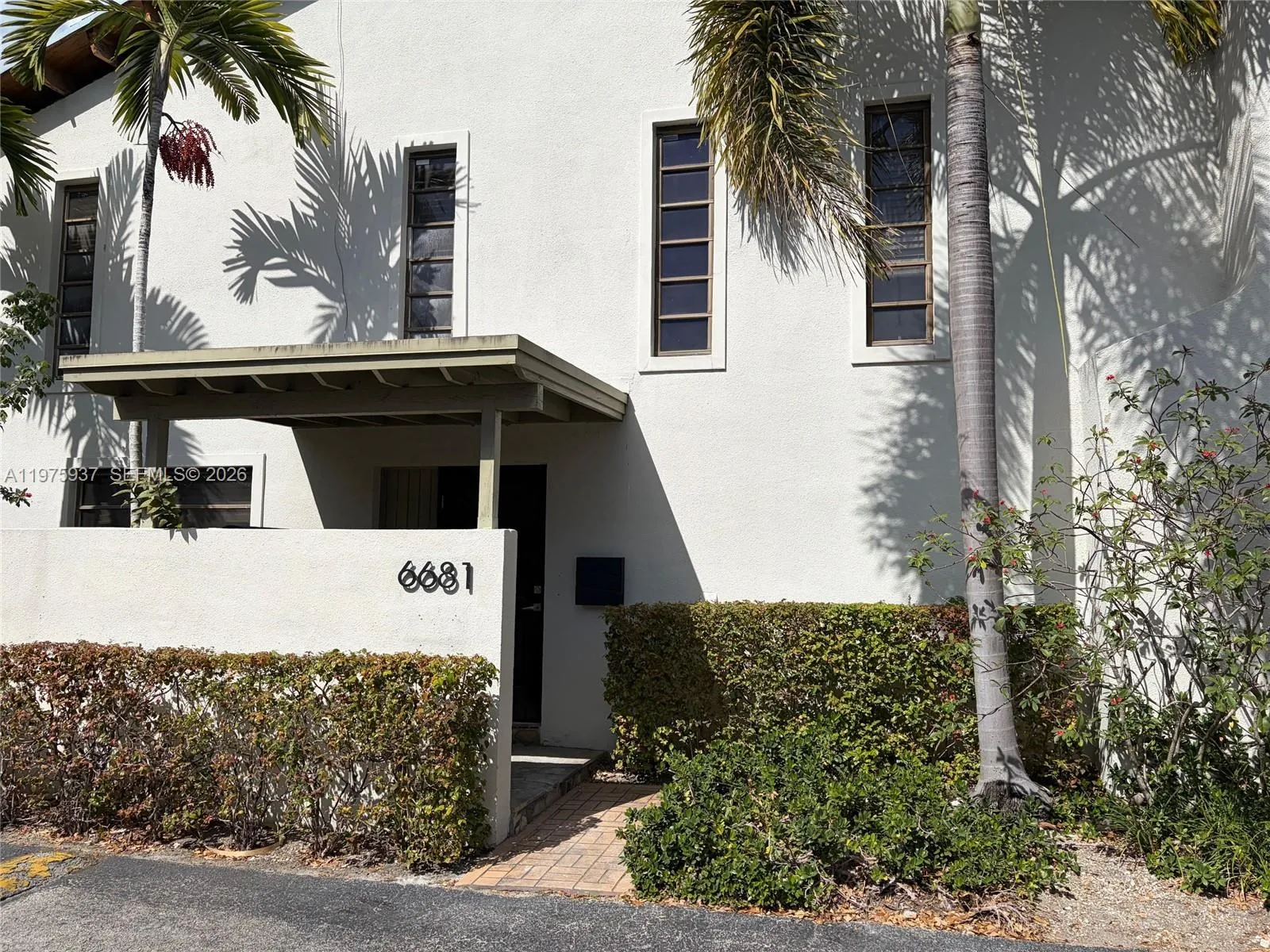 6681 Sw 71st Ln 16, South Miami, Florida 33143, South Miami, Florida 33143, 4 Bedrooms Bedrooms, ,3 BathroomsBathrooms,Residential Lease,For Rent,6681 Sw 71st Ln 16, South Miami, Florida 33143,A11975937