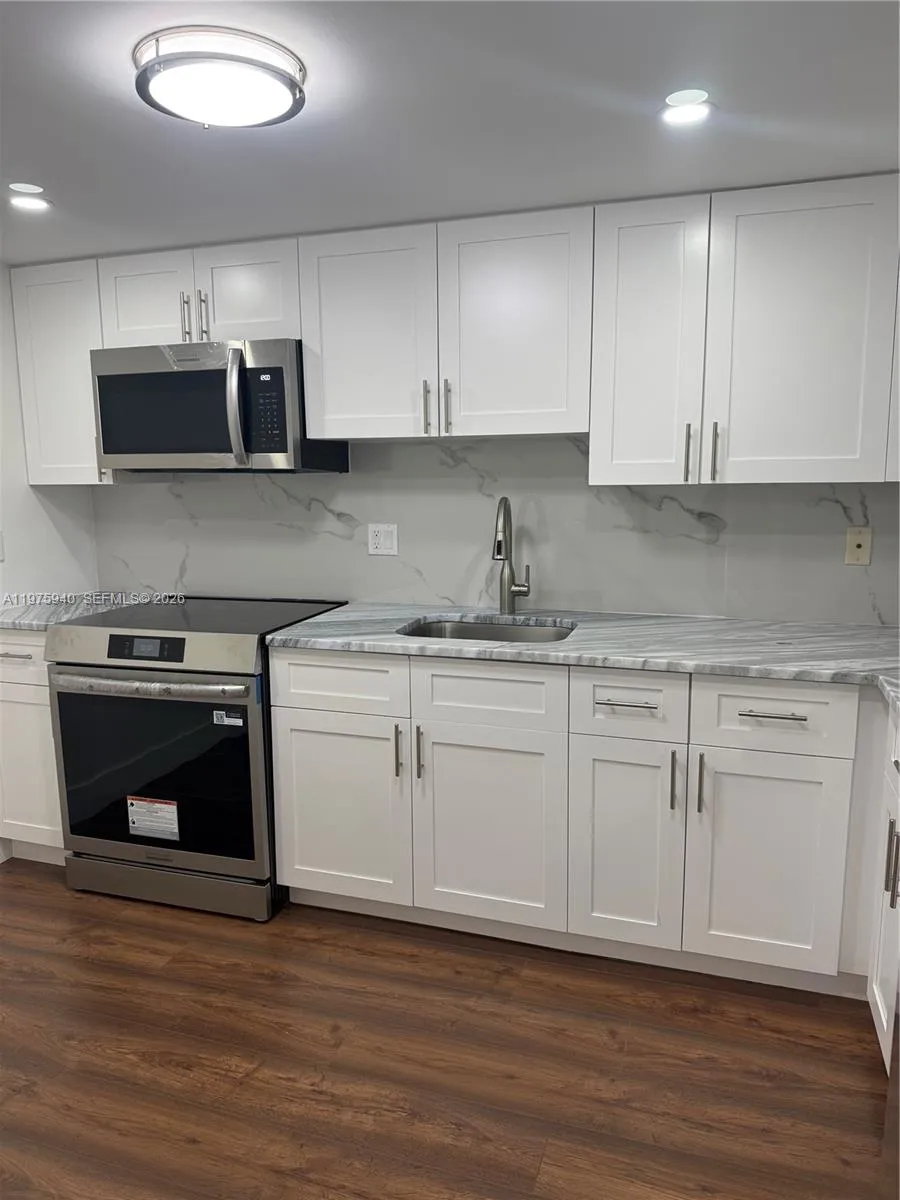 3490 Foxcroft Rd B114, Miramar, Florida 33025, Miramar, Florida 33025, 2 Bedrooms Bedrooms, ,2 BathroomsBathrooms,Residential Lease,For Rent,3490 Foxcroft Rd B114, Miramar, Florida 33025,A11975940