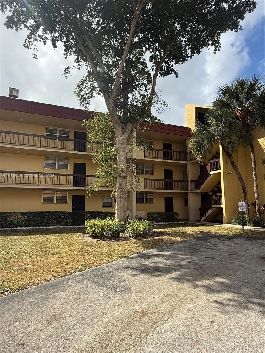 3490 Foxcroft Rd B114, Miramar, Florida 33025, Miramar, Florida 33025, 2 Bedrooms Bedrooms, ,2 BathroomsBathrooms,Residential Lease,For Rent,3490 Foxcroft Rd B114, Miramar, Florida 33025,A11975940