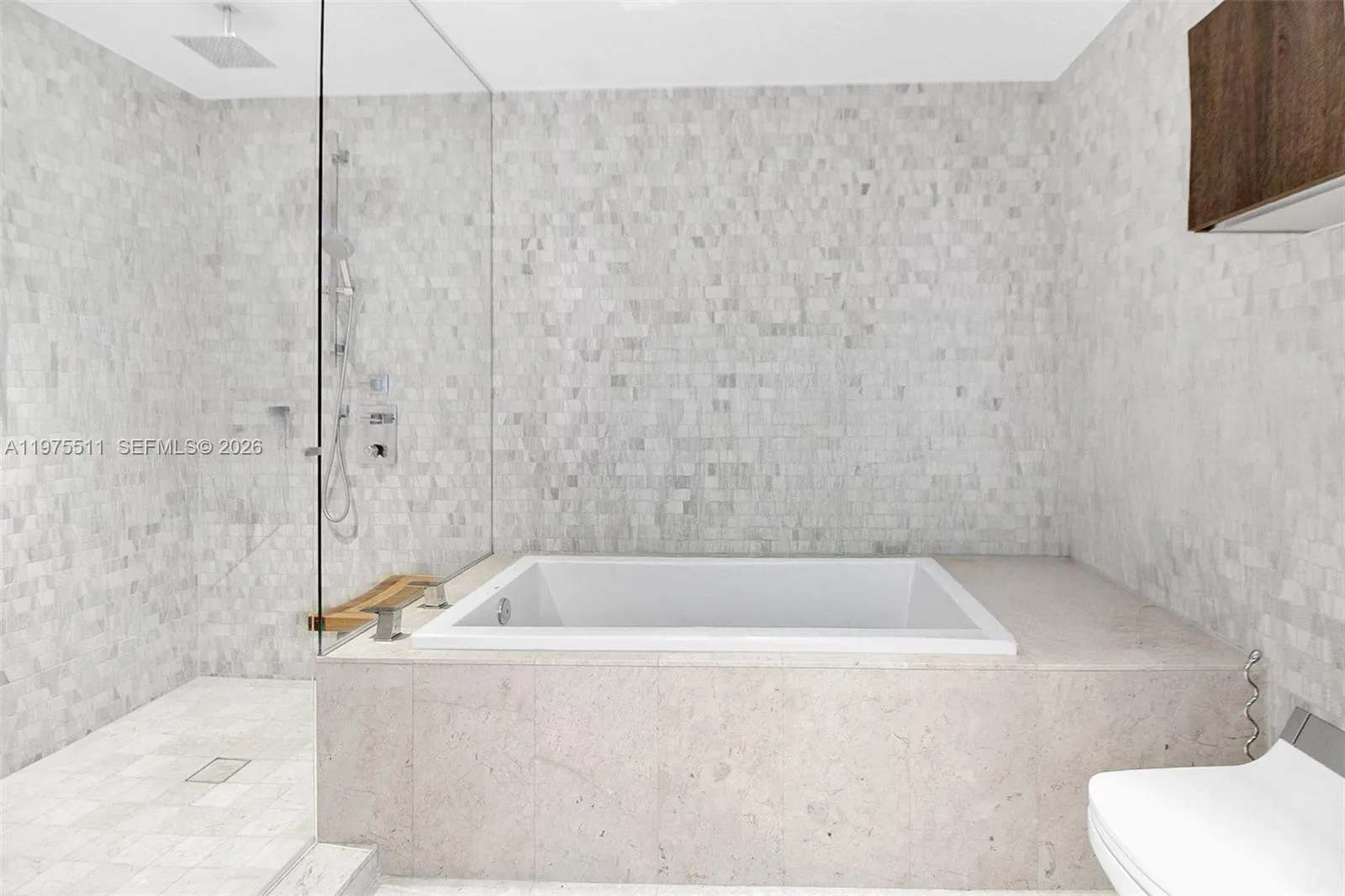 68 Se 6th St 2612, Miami, Florida 33131, Miami, Florida 33131, 2 Bedrooms Bedrooms, ,2 BathroomsBathrooms,Residential,For Sale,68 Se 6th St 2612, Miami, Florida 33131,A11975511